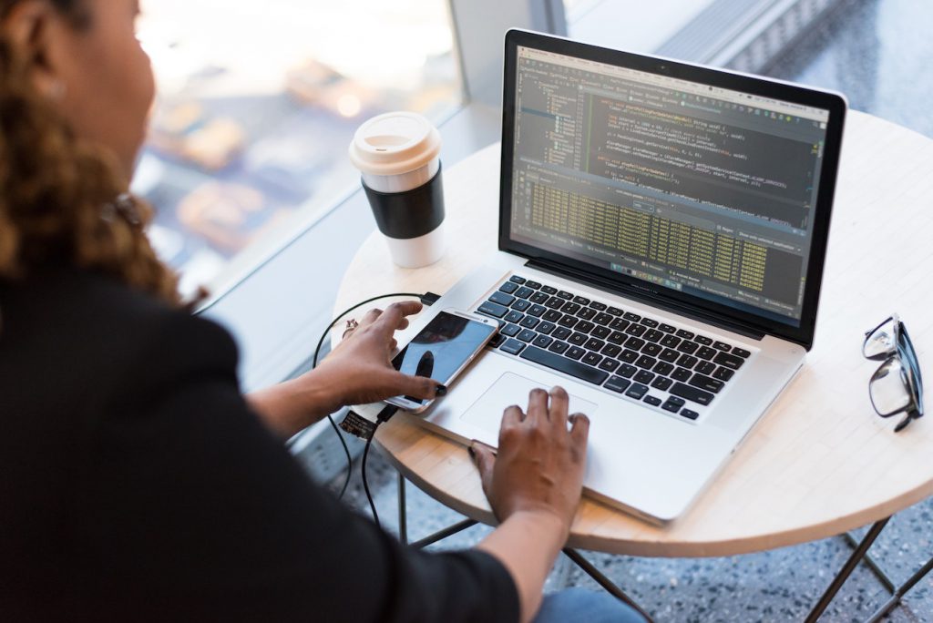 mastering the cloud a beginners guide to cloud computing services